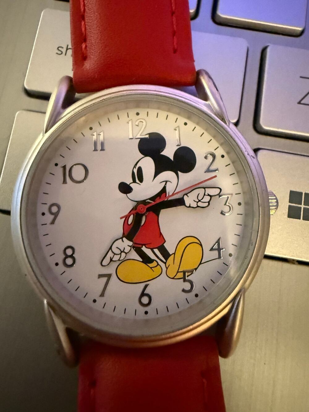 Disney Mickey Mouse Analog Watch Red Genuine Leather Band Silver Tone Untested